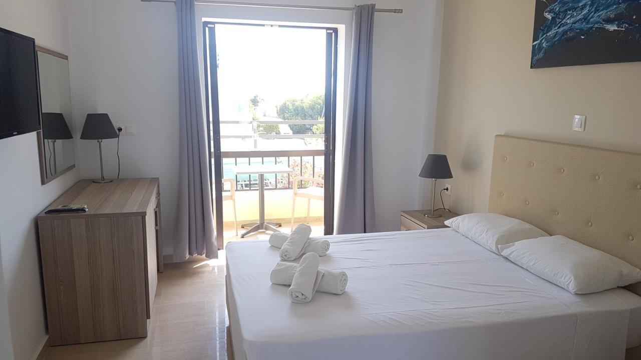 Hotel Prassino Nissi 모라이티카 외부 사진